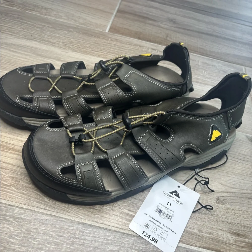 Ozark Trail Dark Brown Men's Sandals size 11 new with tags